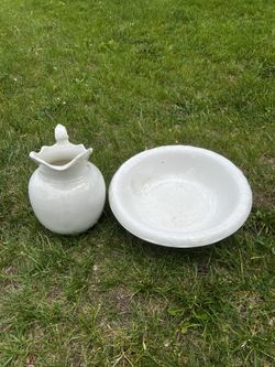 White Garden Bowl With Pitcher Set