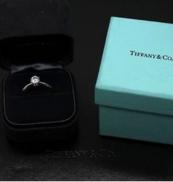 Tiffany & Co. Diamond Solitaire Ring 0.64 carats G-VS2 with certificate