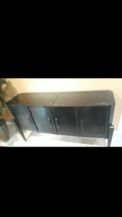 wooden furniture in excellent condition not broken measures 62 wide, 16 deep, 35 high OBO