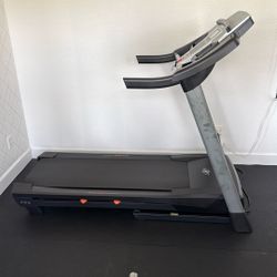 NordicTrack T 5.5 Treadmill - Folds Up!