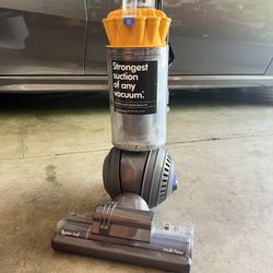 Dyson Ball Total Clean Vacuum 
