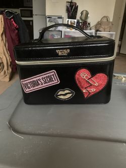 VICTORIA SECRET MAKE UP BAG