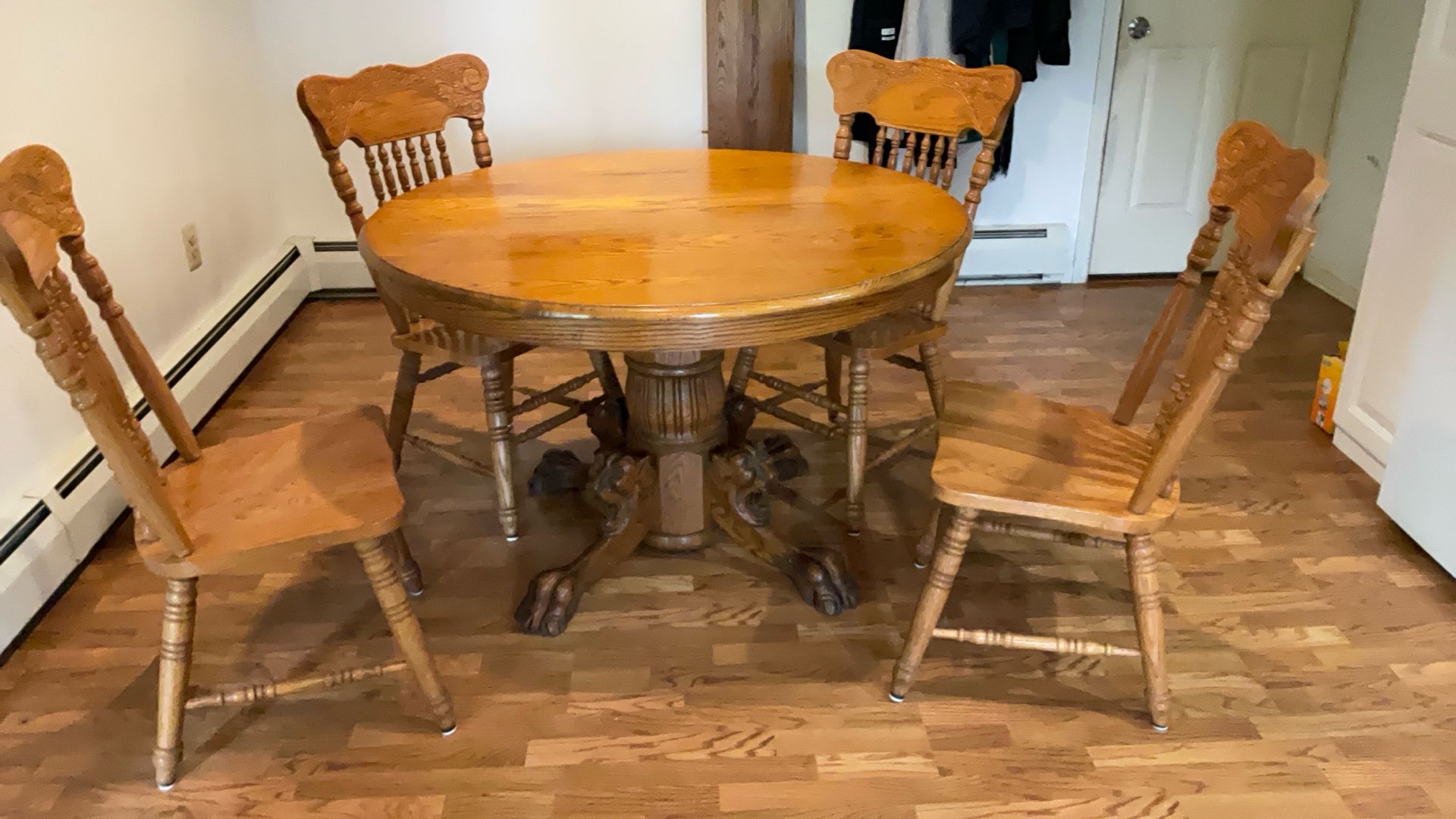Beautiful Solid Oak Hand Carved Dining Table With Four Chairs