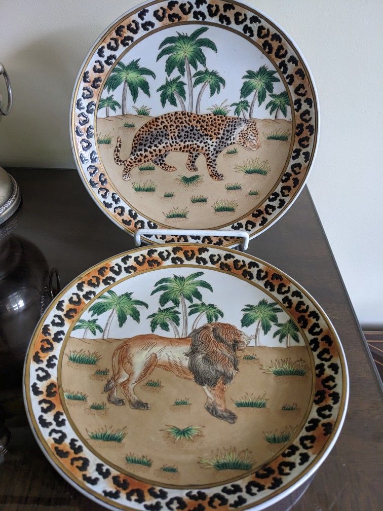 Lion And Lioness Plates