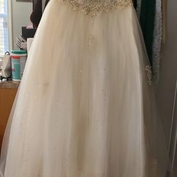 Wedding/ Prom Dress  Thumbnail