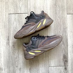 Adidas Yeezy Boost 700 ‘Mauve