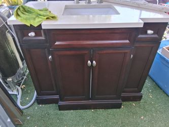 Bathroom cabinet