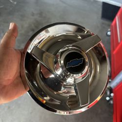 Chevy Hubcaps 
