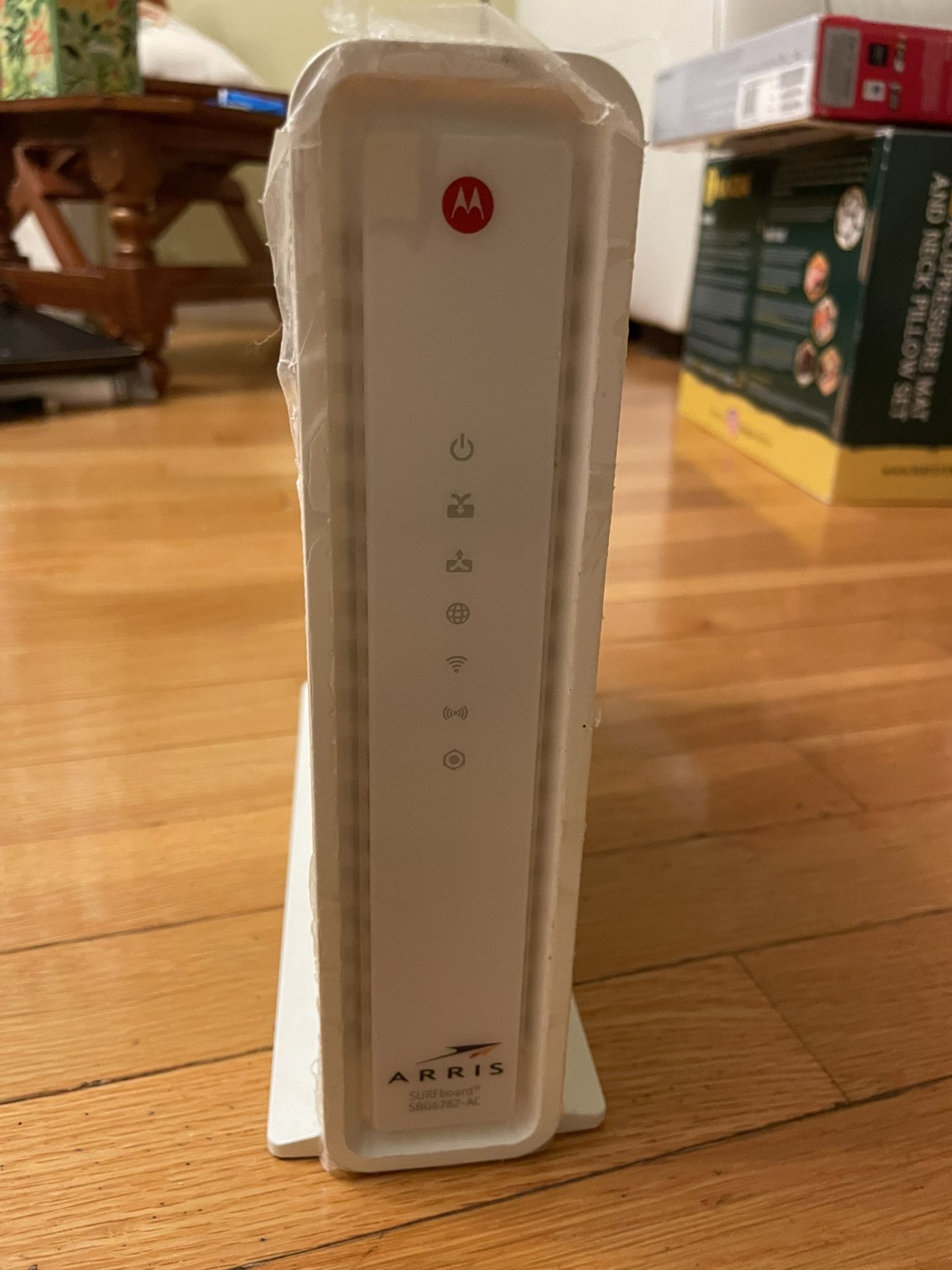ARRIS SBG6782-ACH 1750M SURFboard DOCSIS 3.0 Modem & Wi-Fi Router