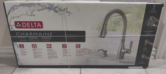 Kitchen Faucet Stainless Steel Single-Handle Pull-Down Sprayer with Soap Dispenser - New