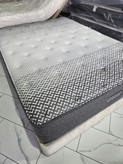 Queen Sizes Mattress And Box Spring