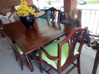 Table and 4 chairs Dark wood