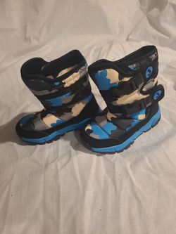 Toddler Snowboots,  Size 8.5