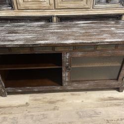 Raymour And Flanigan Tv Stand