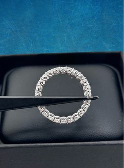 2.50 Carat Diamond weight Eternity Band in gold