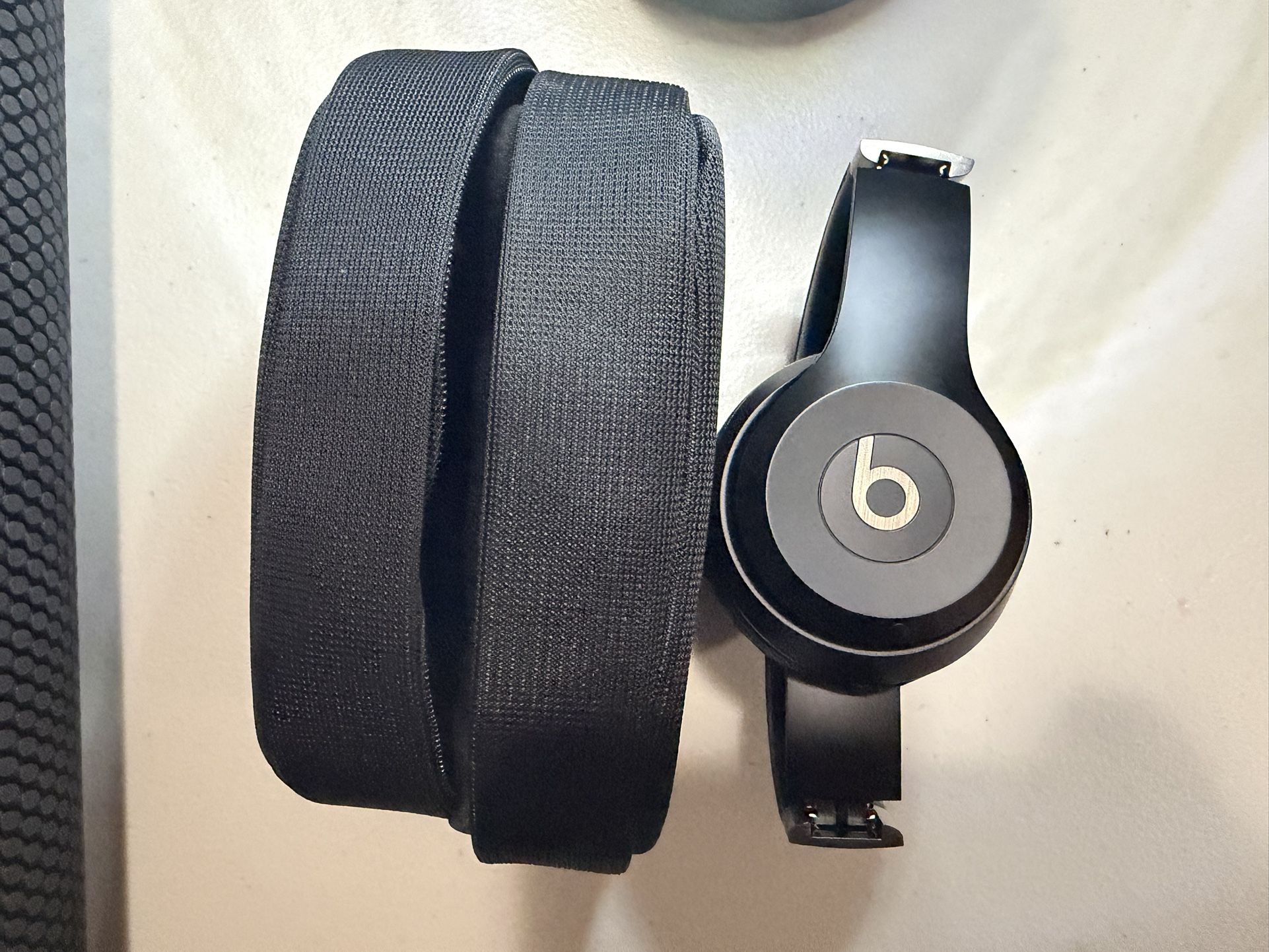 Beats Solo 4