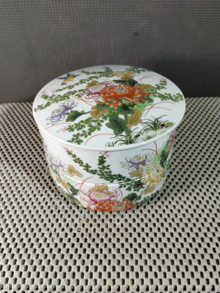 Vintage Japanese Porcelain Floral Pattern 2 Tier Stacking Trinket Boxes