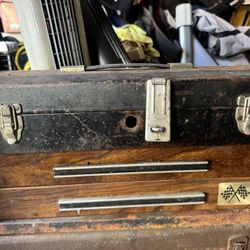 VINTAGE OLD CRAFTSMAN 2-DRAWER METAL TOOL BOX 20” X 10-½” X 8-½” With tools 