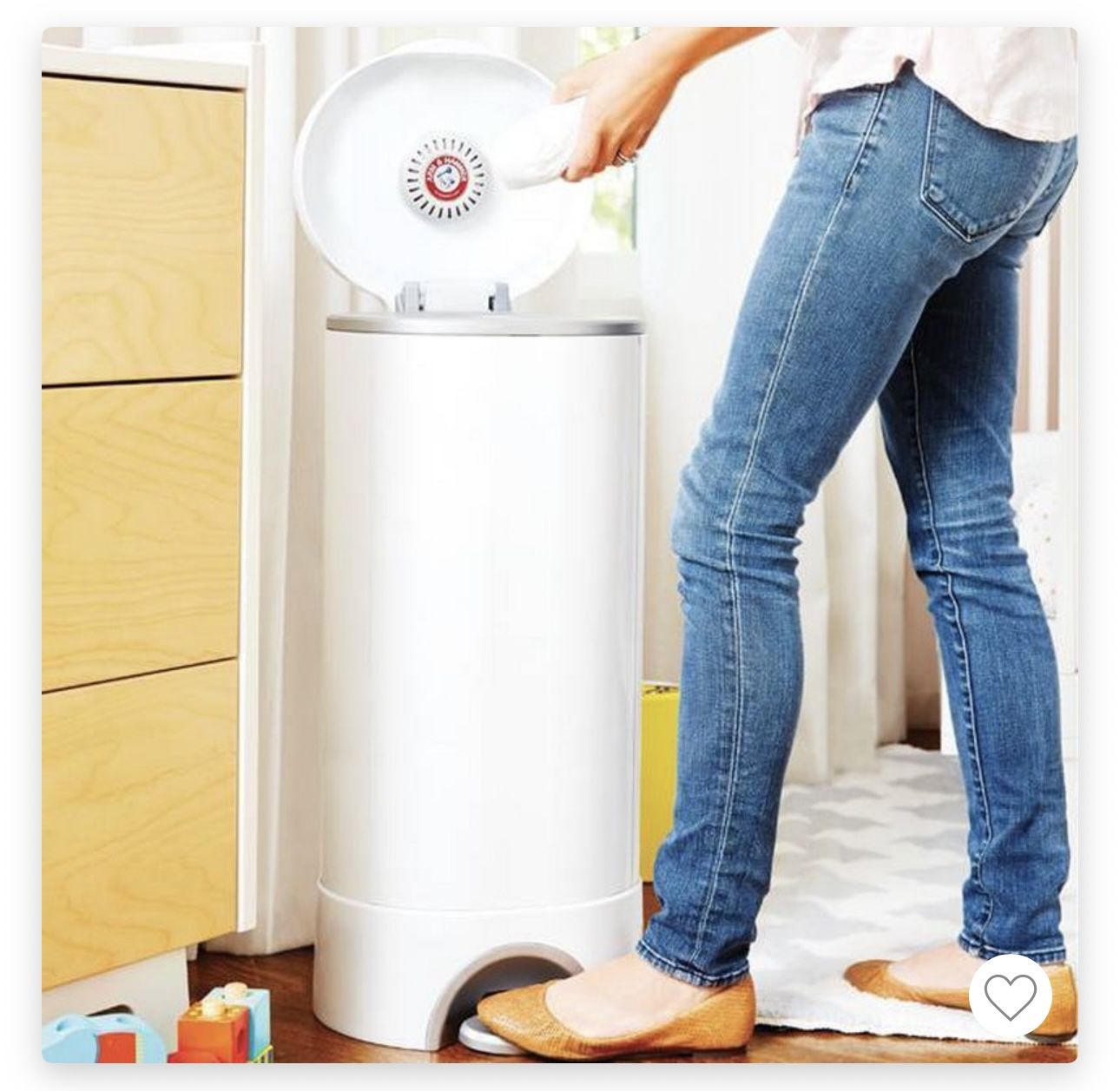 Diaper trash can