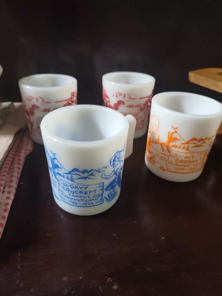 Davie Crockett And Kit Carson Milk Glass Cups