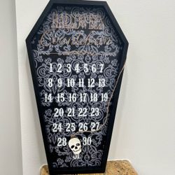 Ashland Halloween “Halloween Countdown” Coffin Sign – Skull Marker Gothic Decor