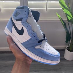 Air Jordan 1 Retro High OG ‘University Blue’