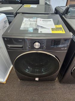 4.5 Cu. Ft. Stackable SMART Front Load Washer in Black Steel with Steam and TurboWash360 Technology