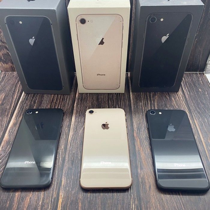 Unlocked iPhone 8 📱 – Compatible with All Carriers! Get Yours Today!