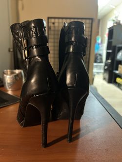 Black heeled boots