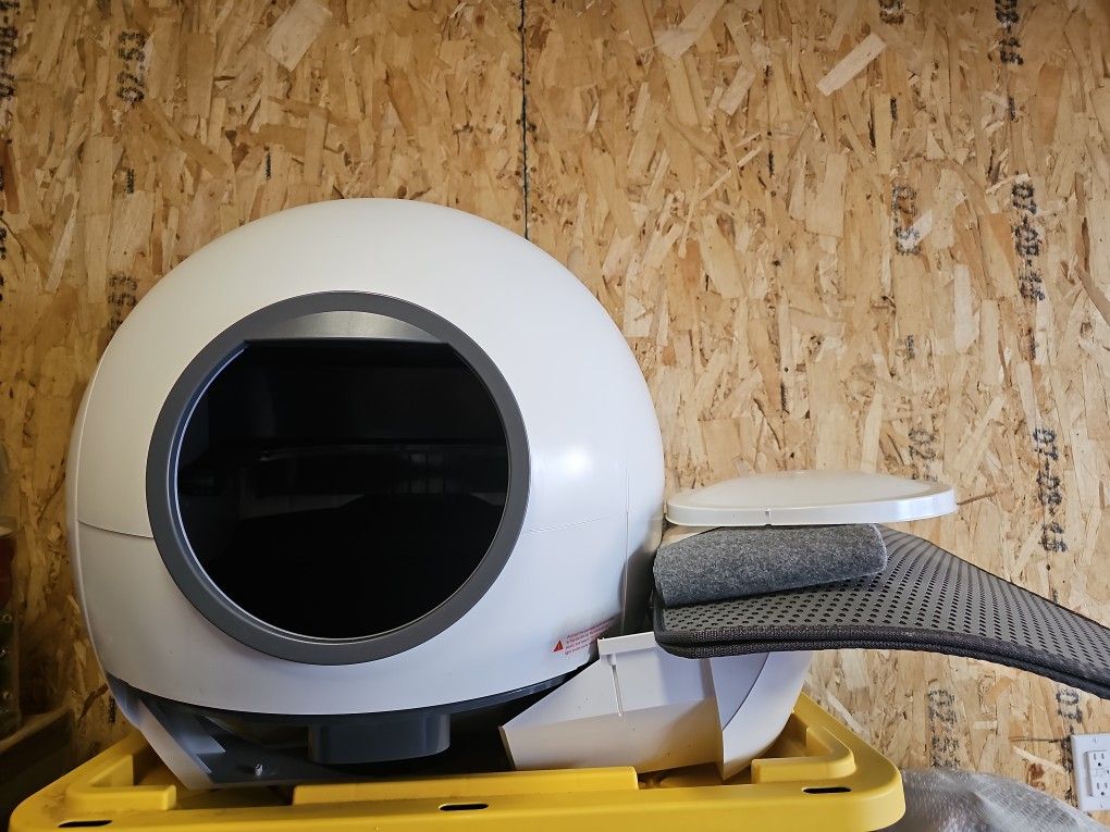 Robot Cat Litterbox