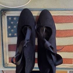 Black  Swayed  Woman's  Vintage high heel Shoes