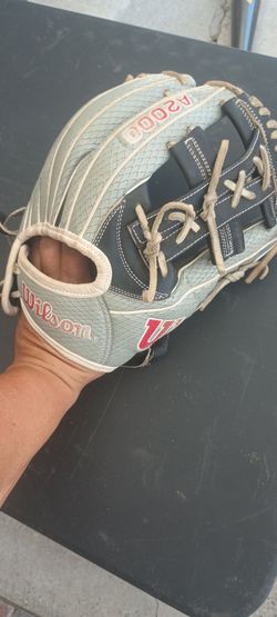 Wilson A2000 Baseball Glove