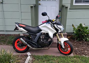 KP mini 150 White Mini Motorcycle with Custom Wheels