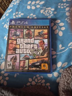 6 PS4 games with controller included