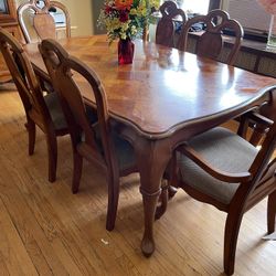 Dining Table And chairs 