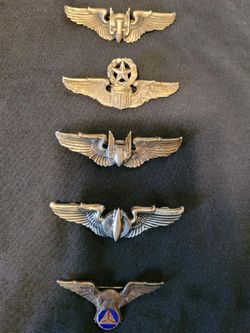 WW 2 Pin