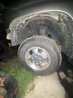 Chevy Tahoe Wheels Tires 16inch 6 Lug