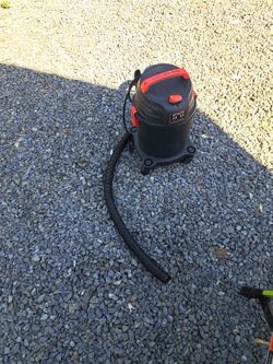 Vacuum  3 gallons