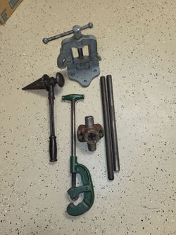 Plumbing/pipe fitting tools. Professional grade.