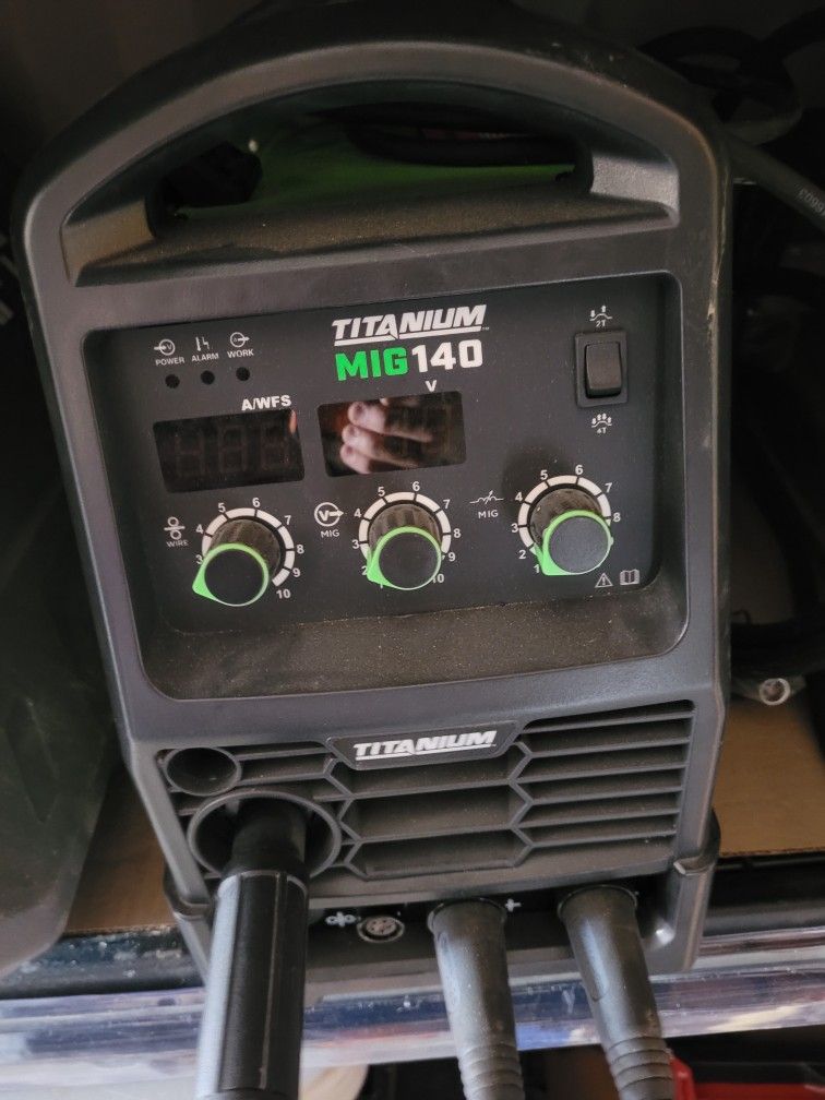 Titanium Mig 140 Welder