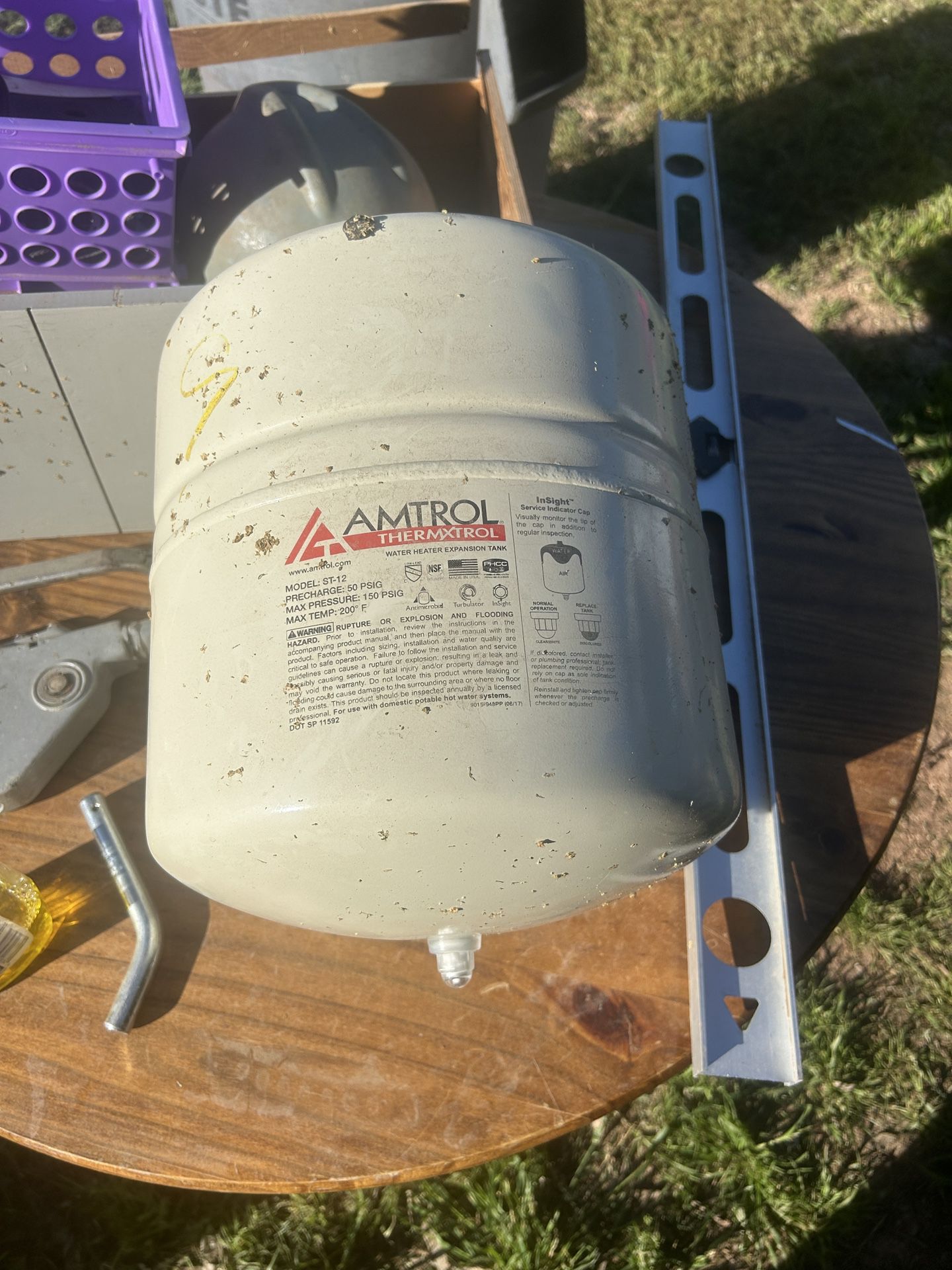 a water heater expansion tank 