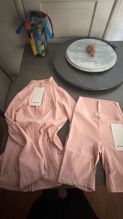 Lululemon pink set