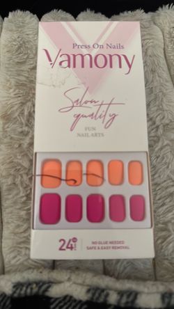 Press on nails