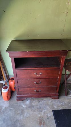 Dresser