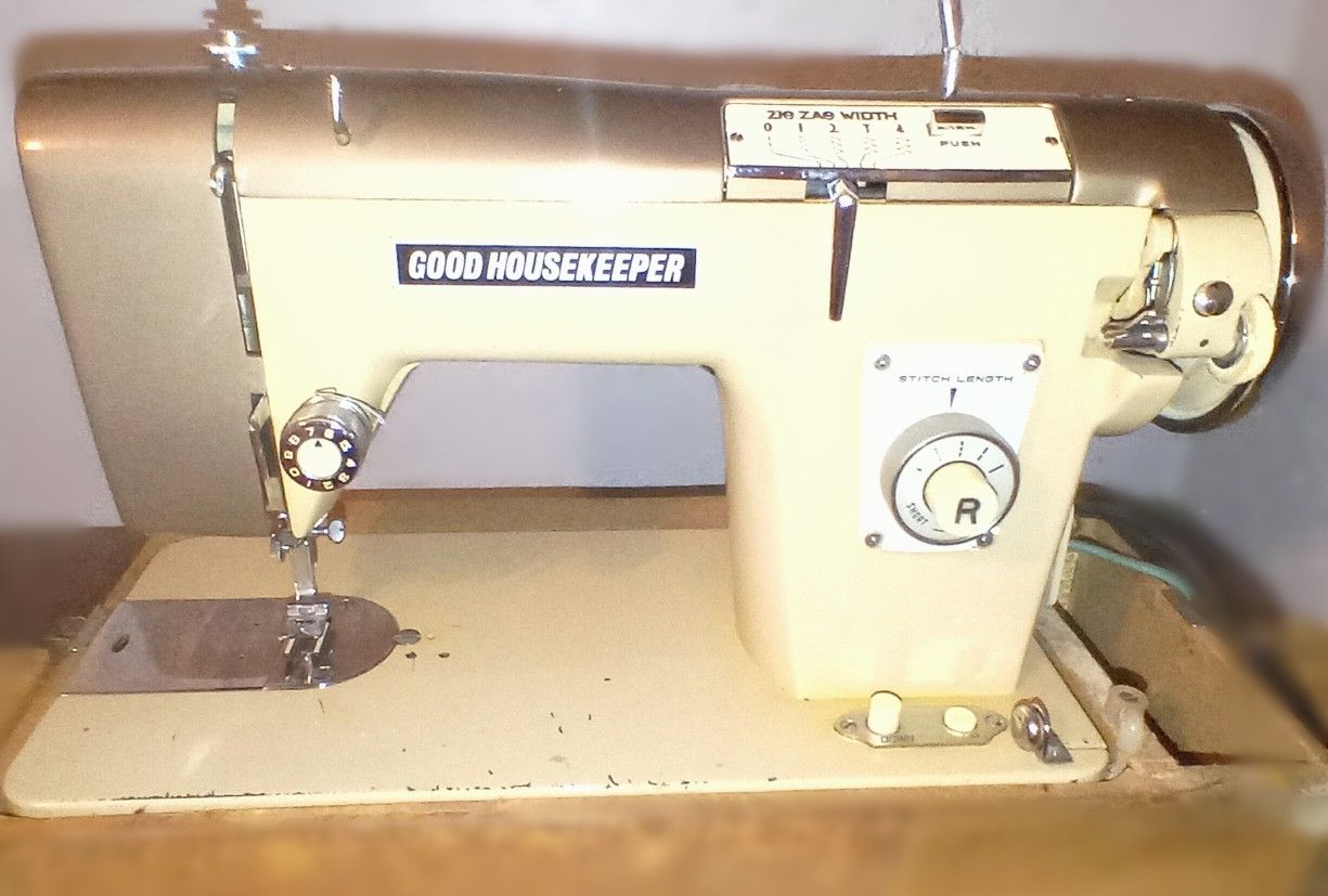 Rare Vintage Good Housekeeper Sewing Machine