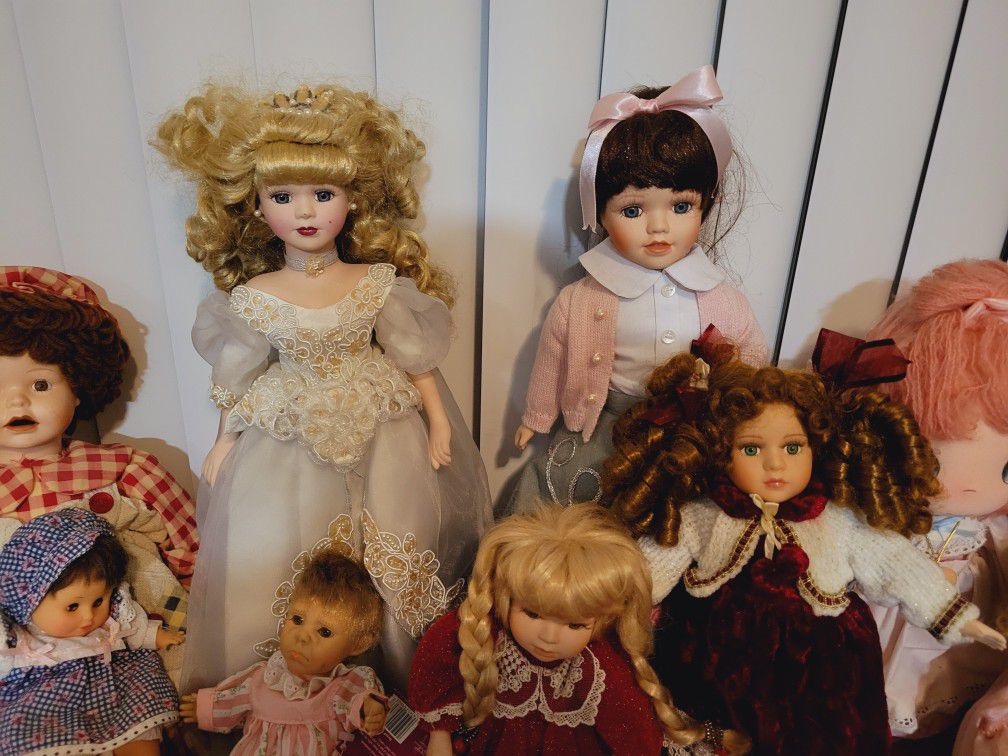 Porcelain Dolls Vintage Collection 