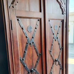 Antique Book Shelf/ Entertainment Ce6