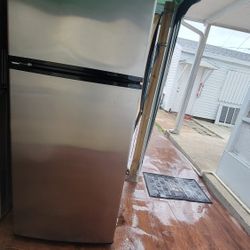 Whirlpool Top Freezer 29"by68 Stainless Steel Gold Like New 