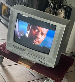 Magnavox 19inch  Dvd/Vcr combo crt tv