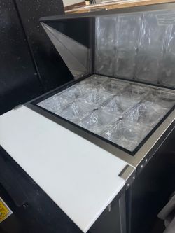 Chumart 12-Pan Commercial Refrigerated Prep Table